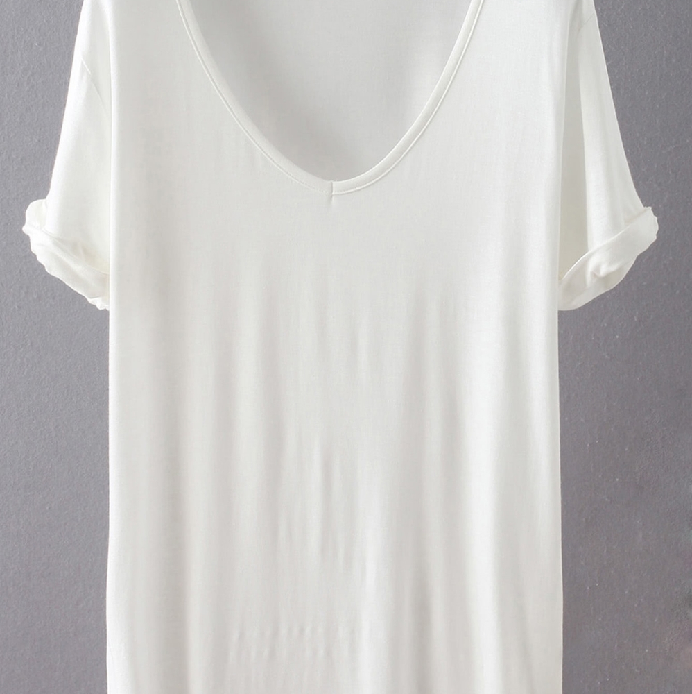NWT White Relaxed V Neck Tee